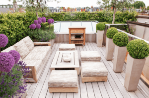 landscaped-urban-deck-seating